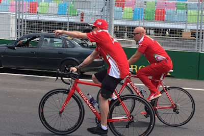 Kimi Räikkönen: Streckenbesichtigung auf dem Rad