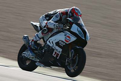 Loris Baz auf der einzigen BMW S1000RR