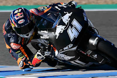 Brad Binder auf der KTM mit dem Triumph-Motor in Jerez