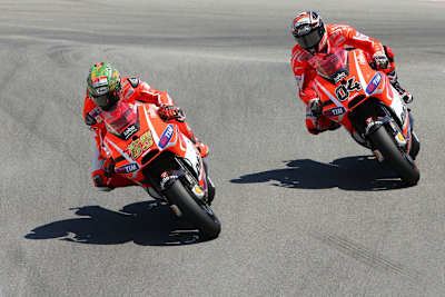 Hartes Teamduell: Nicky Hayden (69) gegen Andrea Dovizioso