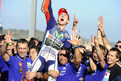 Jubel bei Yamaha: Jorge Lorenzo ist Weltmeister