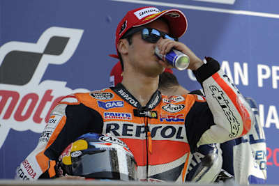 Dani Pedrosa: Kräftiger Schluck aus der Pulle