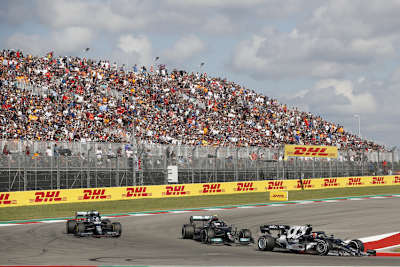 Bottas hängt hinter Tsunoda fest