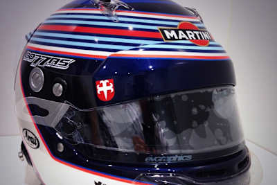 Valtteri Bottas mit dem Wappen seiner Heimatgemeinde