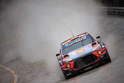 Dani Sordo führt auch in Norditalien