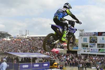 Ein Wintertest vor grosser Kulisse? Teams und Hersteller waren von der Idee begeistert