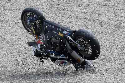 Scott Redding parkte seine BMW im Kiesbett