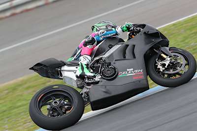 Eugene Laverty auf der Ducati V4R