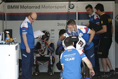 Die Box des Superbike-WM-Teams von BMW 