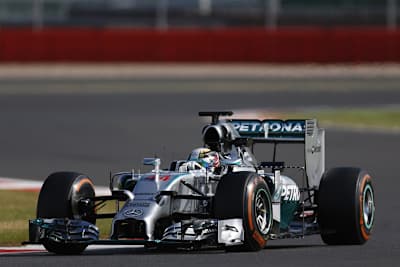 Lewis Hamilton im Silberpfeil