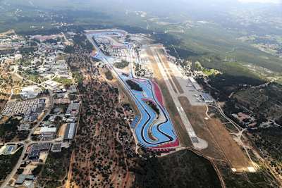 Circuit Paul Ricard: In den bunten Auslaufzonen laufen die Piloten Gefahr, sich einen Plattfuss einzufahren