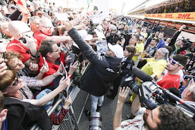 Die Formel 1 nähert sich ihren Fans an – und beide Seiten haben Spass dabei