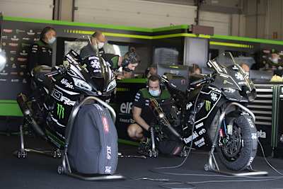 Nur bei Tests erlaubt: Zwei Bikes in der Box