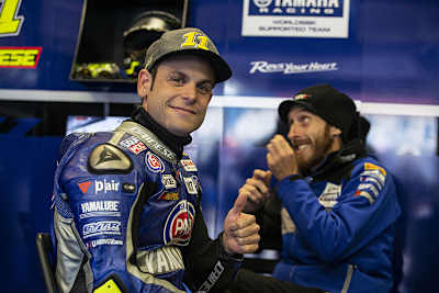 Sandro Cortese ist glücklich mit seinem Motorrad