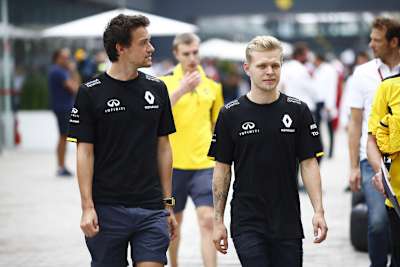 Jolyon Palmer und Kevin Magnussen in Brasilien