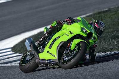 Kawasaki Ninja ZX-10RR: Ihr volles Potential entfaltet sie nur mit nicht strassenzugelassenen Racing-Teilen 