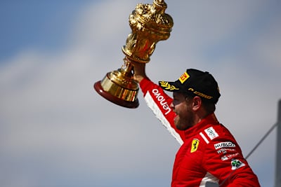 Sebastian Vettel mit dem Gold-Cup