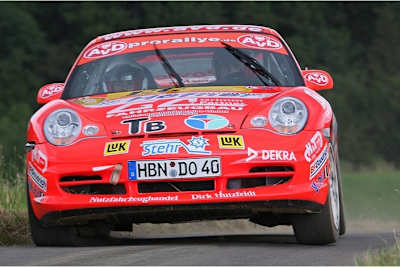 Dobberkau mit seinem Porsche im Saarland