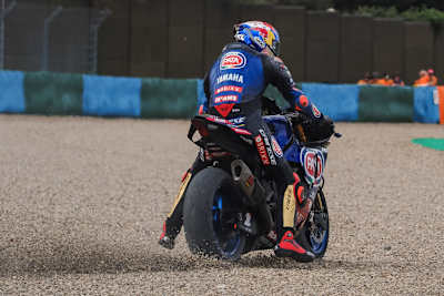 Toprak Razgatlioglu musste durch den Kies