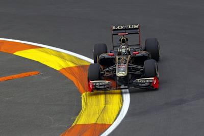 Heidfeld kommt im Renault besser um die Kurven.