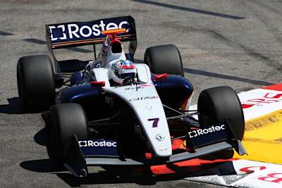 Rostec fährt bereits auf dem Rennwagen von Sergey Sirotkin mit