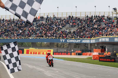 Nicolo Bulega (Ducati) gewann in Assen zweimal überlegen