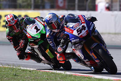 Das Duell Toprak Razgatlioglu (54) gegen Johnny Rea begeistert