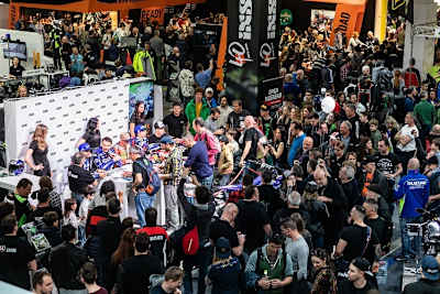 Autogrammstunde mit Roadracer Horst Saiger, Supermoto-Urgestein Dani Müller, Endurance-Racer Robin Mulhauser und Max Neukirchner sowie Marcel Brenner, CEV Moto2