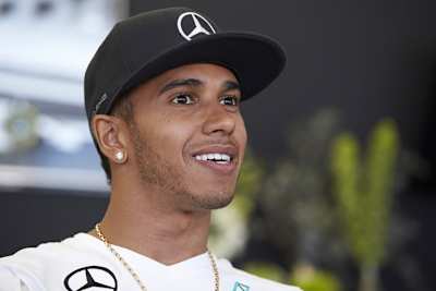 Mercedes-Ass Lewis Hamilton sicherte sich die erste Pole-Position der neuen Formel-1-Saison