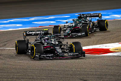 Die Aston Martin von Sebastian Vettel und Lance Stroll