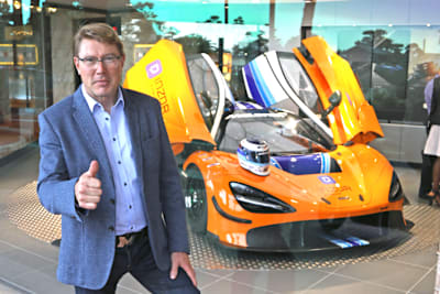 Mika Häkkinen mit seinem McLaren