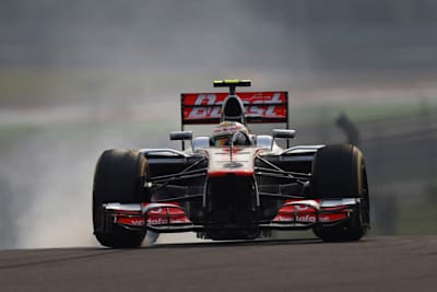 Lewis Hamilton lässt es fliegen.