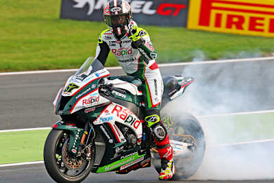 Shane Byrne triumphiert erneut