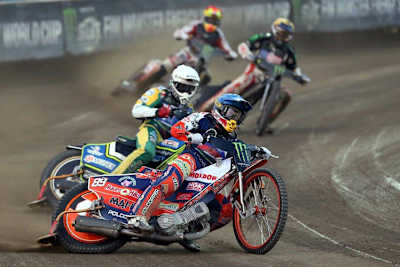 Emil Sayfutdinov (vorne) blieb ungeschlagen