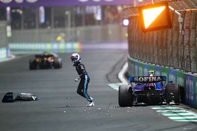 Nicholas Latifi: Crash in Saudi-Arabien