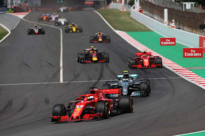 Sebastian Vettel in Spanien vor Valtteri Bottas