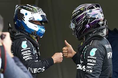 Valtteri Bottas und Lewis Hamilton