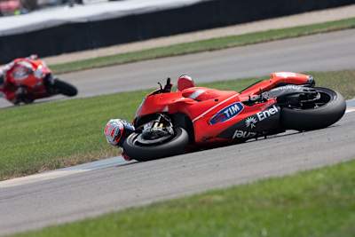 Stoner: Crash in Indianapolis, Podest in Misano?