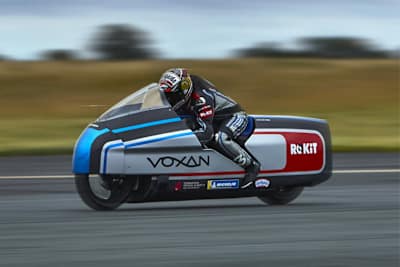 Max Biaggi auf der 200 PS starken Voxan