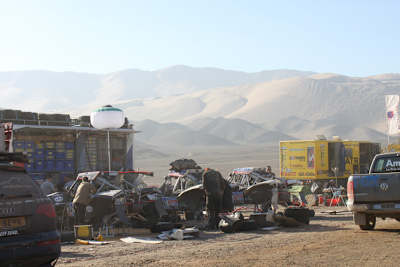 Viel Arbeit für die Teams vor den Dünen von Copiapo