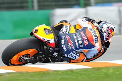 Pedrosa biegt am schnellsten ums Eck