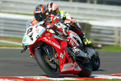 Ryuichi Kiyonari: Doppelsieg in Oulton Park