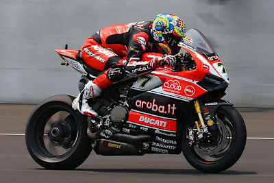 Ducati-Werksfahrer Chaz Davies gibt die Pace vor