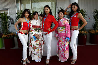 Auch sie freuen sich – die Formel 1 kehrt in ihr Land zurück