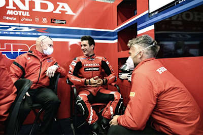 Pete Jennings, Iker Lecuona und Leon Camier (v.l.)