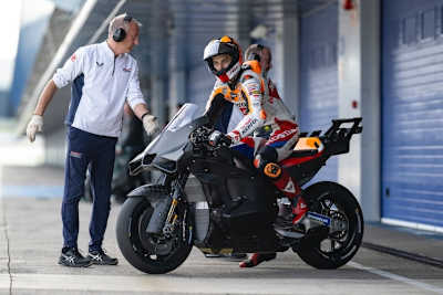 Luca Marini startet in Jerez mit der Entwicklungs-Honda-RC213V