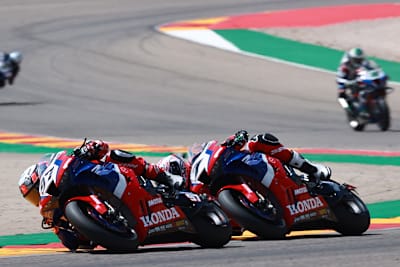 Xavi Vierge vor Iker Lecuona