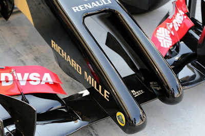 Wer kopiert die Lotus-Nase?