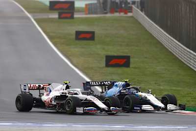 Mick Schumacher gegen Nicholas Latifi