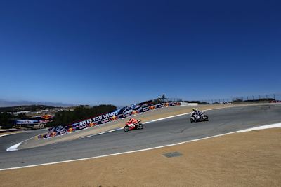 Corkscrew: Nicky Hayden vor Karel Abraham